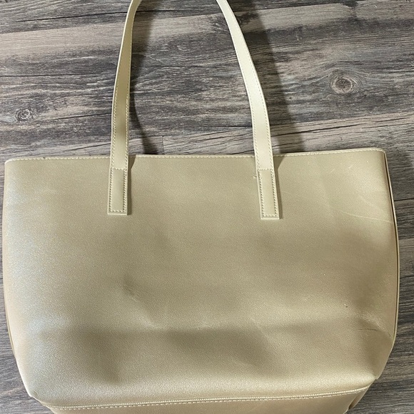 JLO Women’s Tote Handbag - Picture 4 of 7